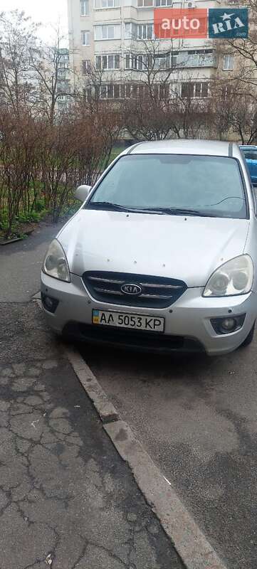 Минивэн Kia Carens 2007 в Киеве