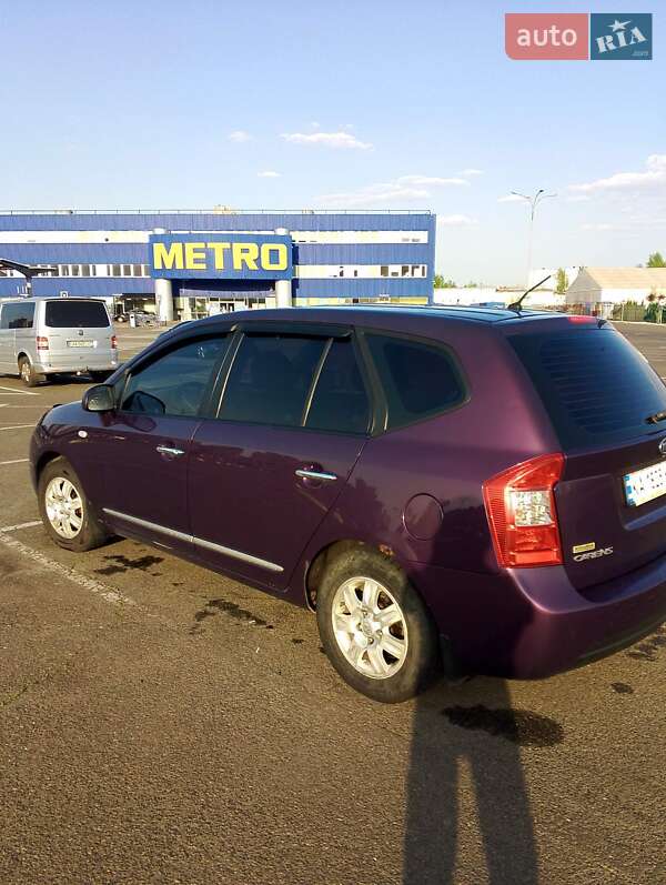 Мінівен Kia Carens 2008 в Києві