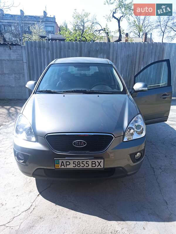 Kia Carens 2011