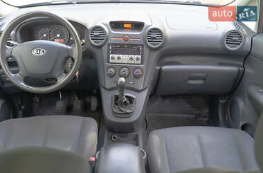Мінівен Kia Carens 2009 в 