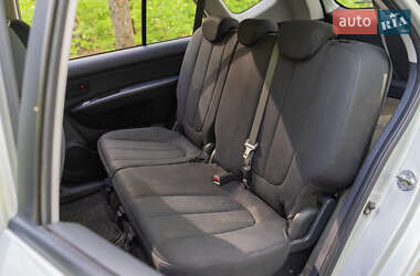 Мінівен Kia Carens 2009 в 