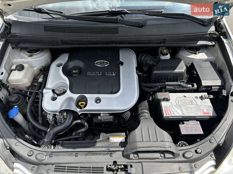 Мінівен Kia Carens 2006 в Полтаві