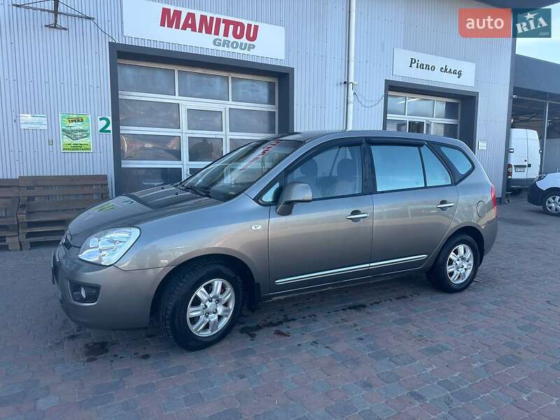 Мінівен Kia Carens 2008 в Сарнах