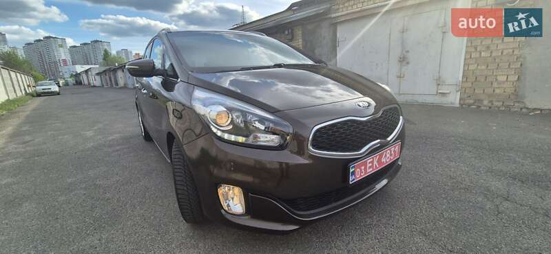 Микровэн Kia Carens 2015 в Киеве