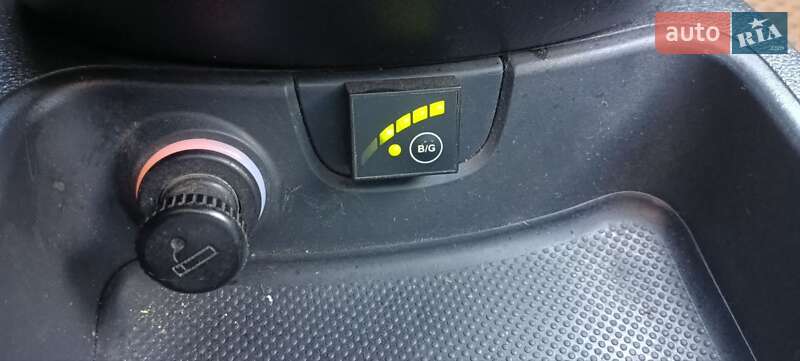 Мінівен Kia Carens 2007 в Дніпрі