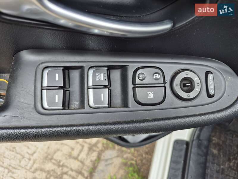 Мікровен Kia Carens 2017 в Запоріжжі