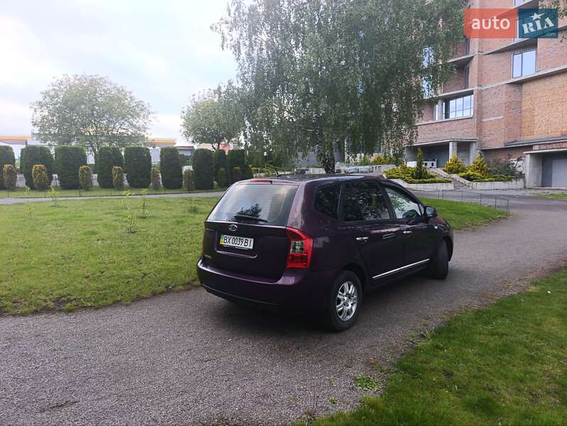 Мінівен Kia Carens 2008 в Хмельницькому