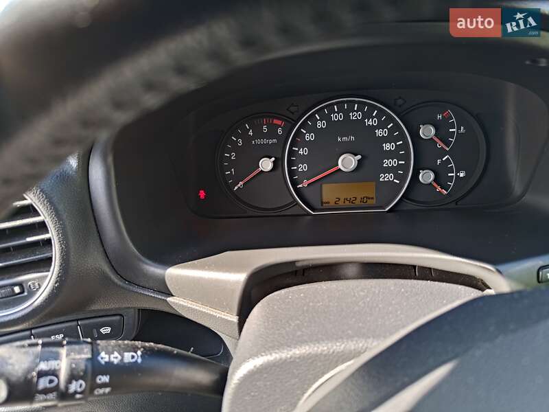 Мікровен Kia Carens 2010 в Чорноморську