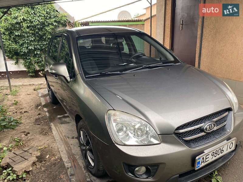 Микровэн Kia Carens 2010 в Кривом Роге