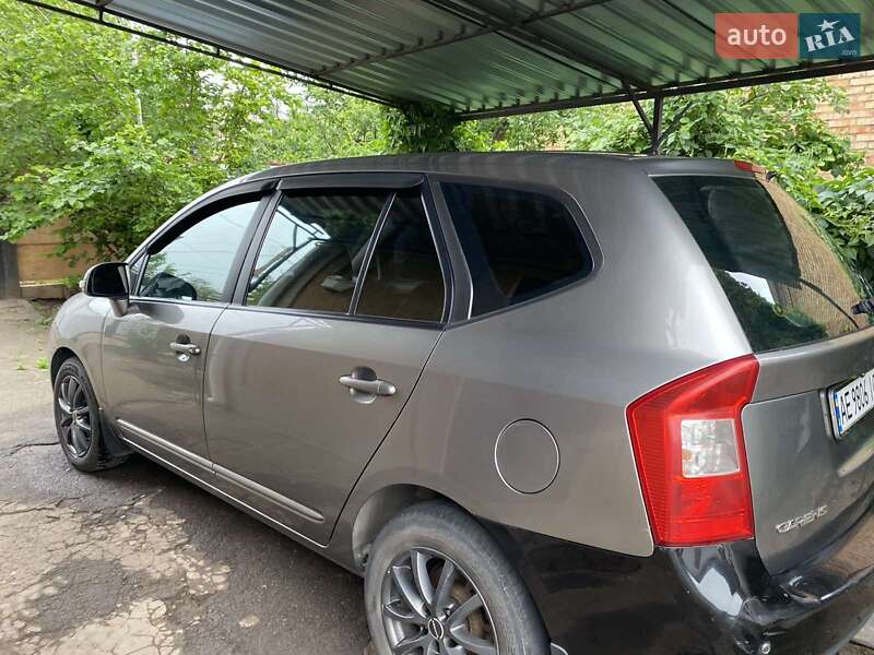 Микровэн Kia Carens 2010 в Кривом Роге