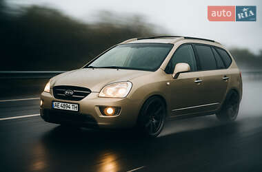 Минивэн Kia Carens 2007 в 