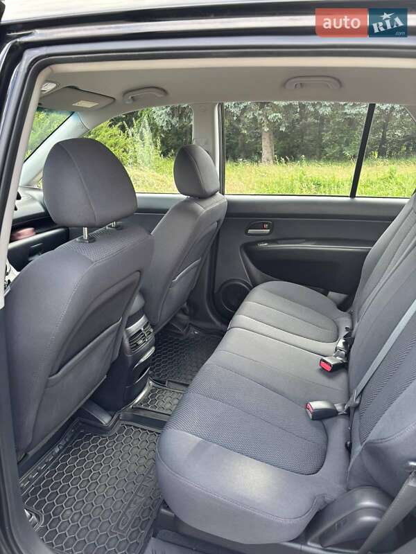 Мінівен Kia Carens 2006 в Житомирі