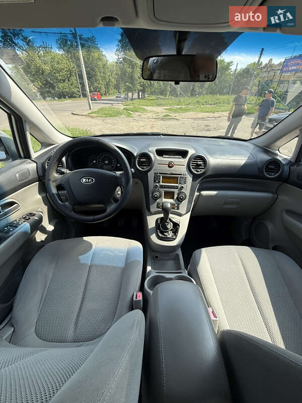 Минивэн Kia Carens 2008 в Сумах