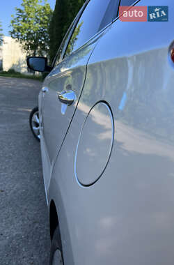 Мікровен Kia Carens 2013 в Новому Розділі