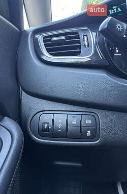 Мікровен Kia Carens 2013 в Новому Розділі