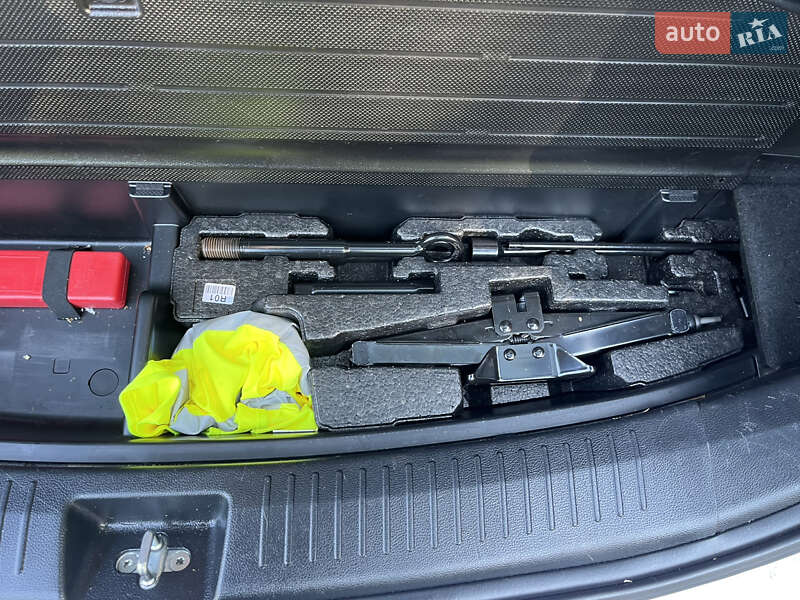 Микровэн Kia Carens 2013 в Новом Роздоле