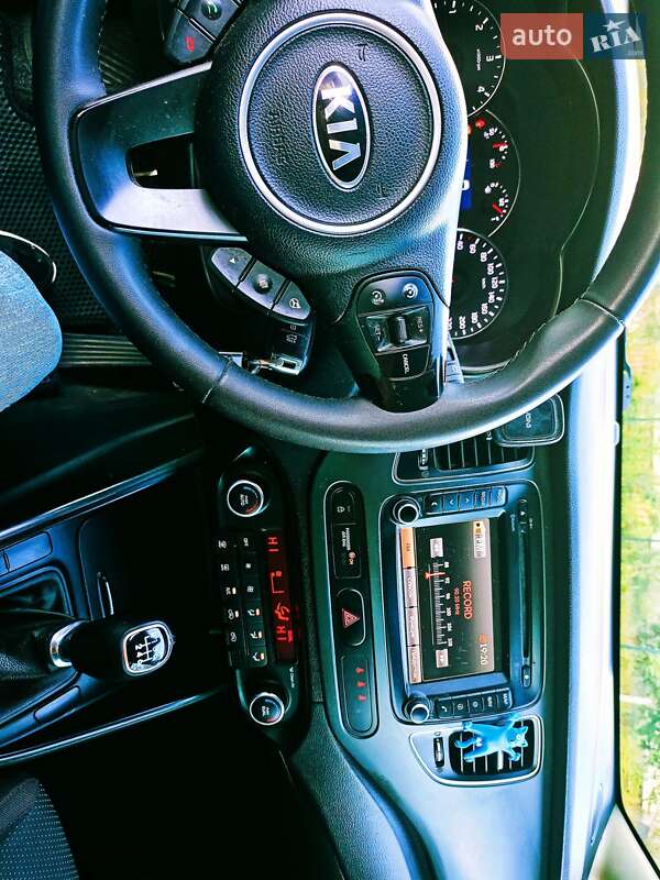 Микровэн Kia Carens 2013 в Малине