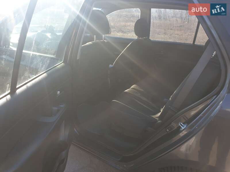 Минивэн Kia Carens 2008 в Каменском фото 5 Минивэн Kia Carens 2008 в Каменском