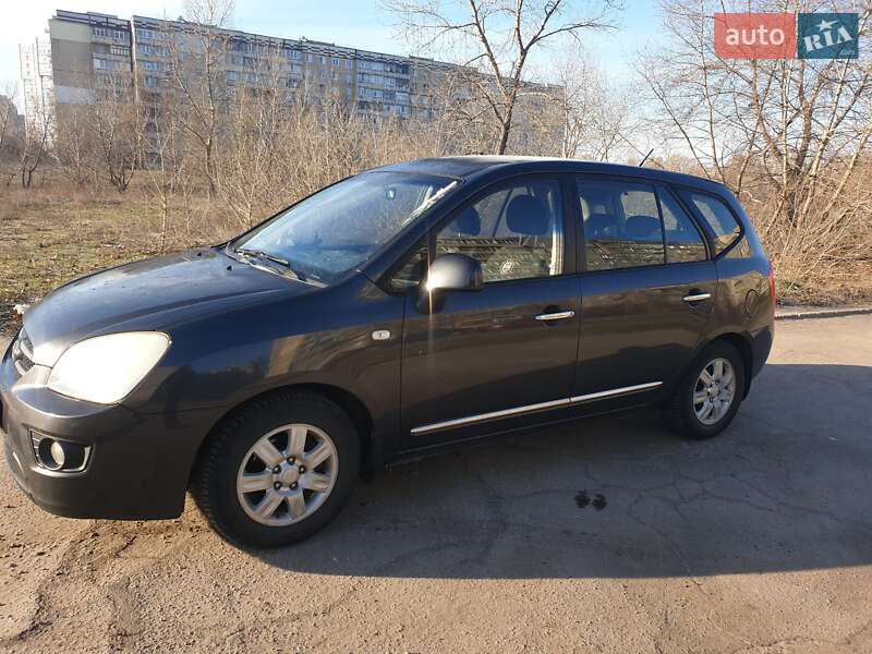Минивэн Kia Carens 2008 в Каменском фото Минивэн Kia Carens 2008 в Каменском