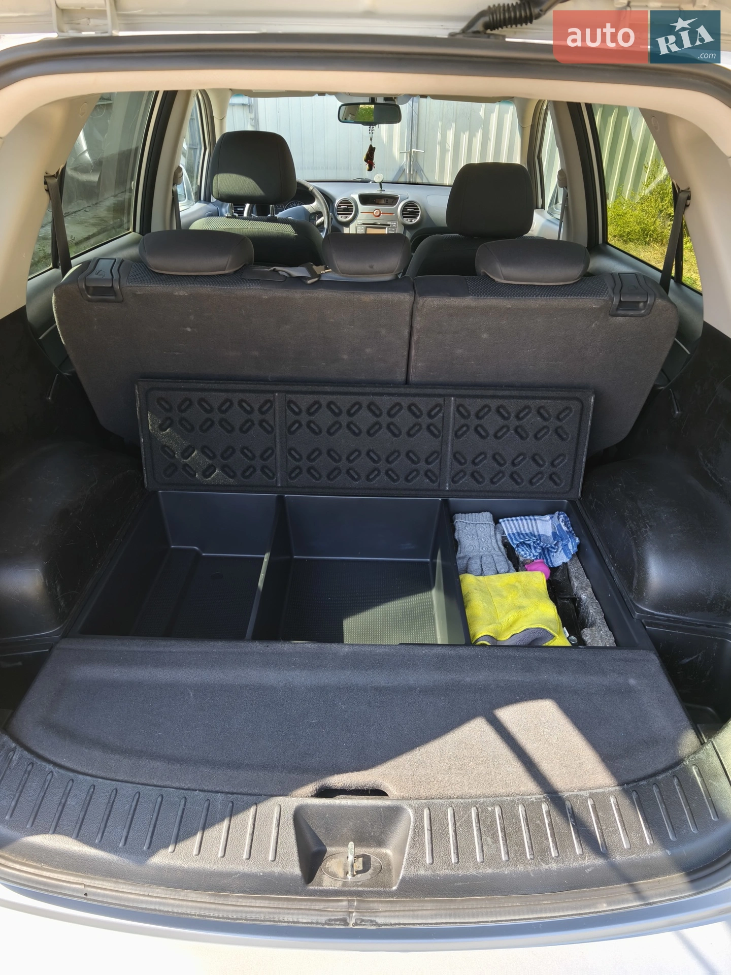 2011 Kia Carens - мініатюра 10