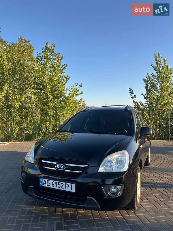 Мінівен Kia Carens 2006 в Дніпрі