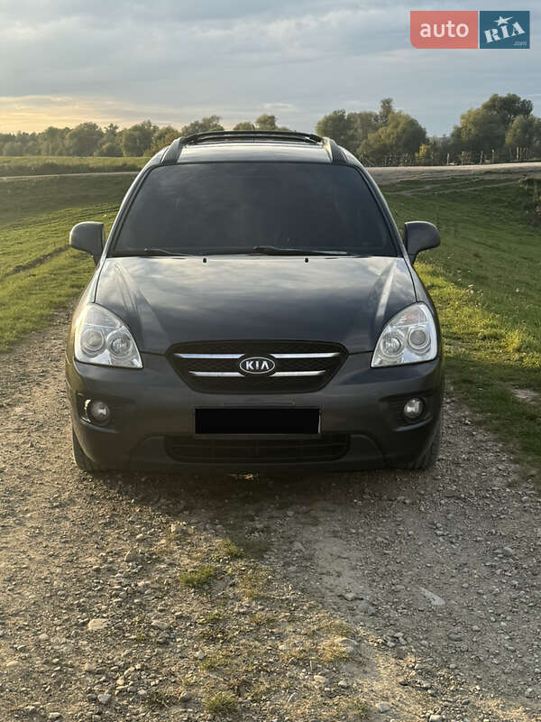 Мінівен Kia Carens 2008 в Самборі