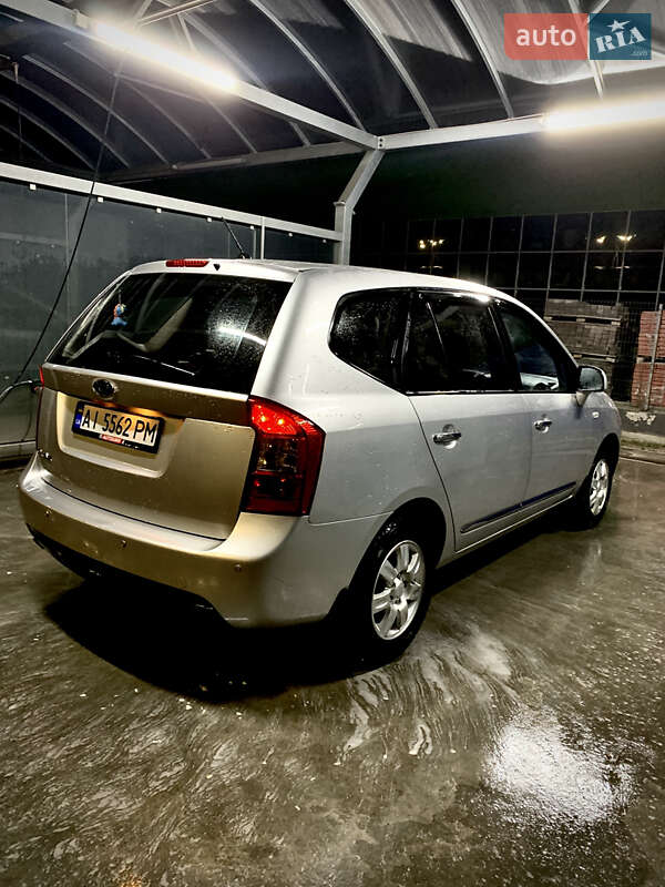 Kia Carens 2008