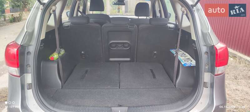 Микровэн Kia Carens 2013 в Кропивницком