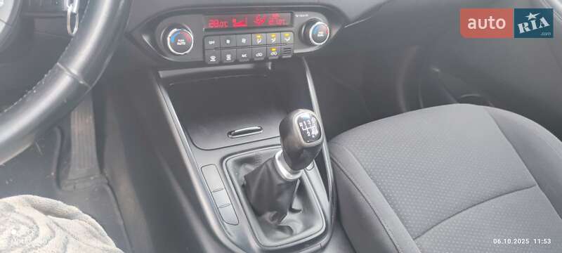 Микровэн Kia Carens 2013 в Кропивницком