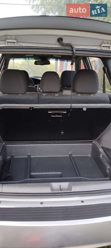 Мінівен Kia Carens 2006 в Рівному