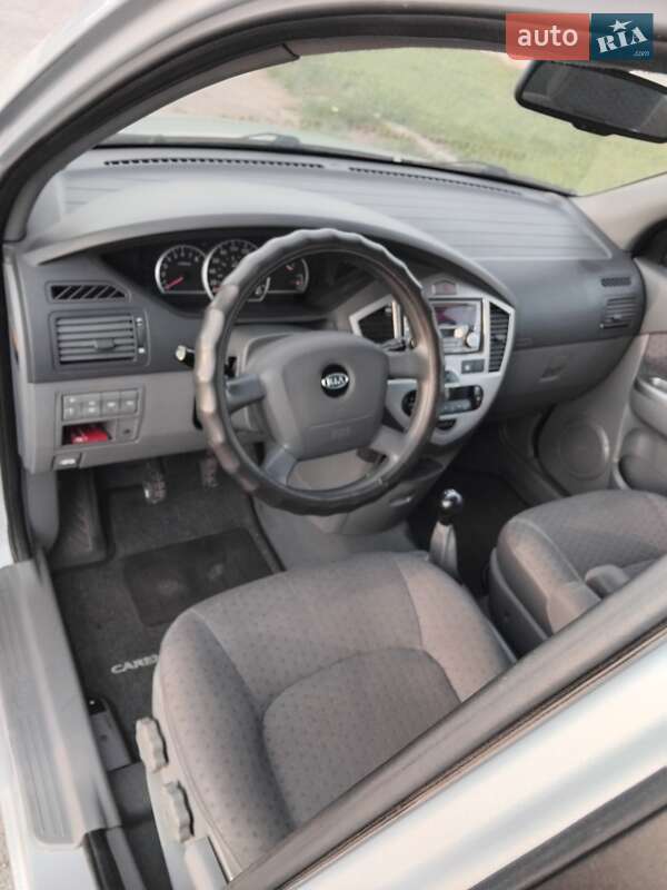 Мінівен Kia Carens 2006 в Рівному