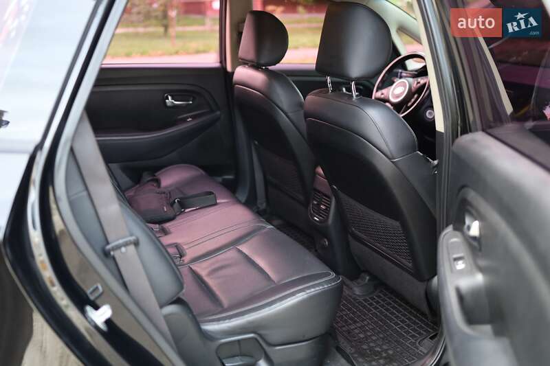 Микровэн Kia Carens 2017 в Киеве фото 13 Микровэн Kia Carens 2017 в Киеве