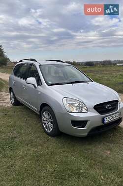 Минивэн Kia Carens 2009 в 
