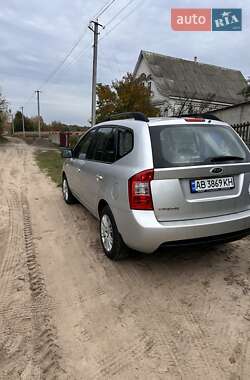 Минивэн Kia Carens 2009 в 