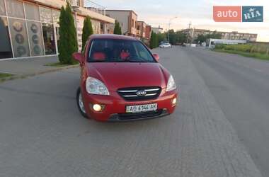 Минивэн Kia Carens 2006 в Ужгороде