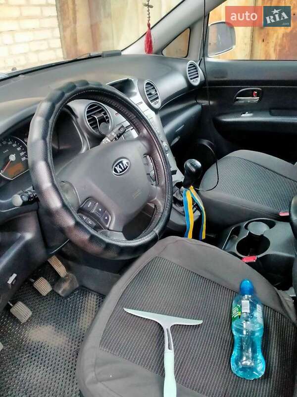 Мікровен Kia Carens 2011 в Києві фото 7 Мікровен Kia Carens 2011 в Києві