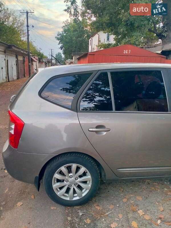 Мікровен Kia Carens 2011 в Києві фото 14 Мікровен Kia Carens 2011 в Києві