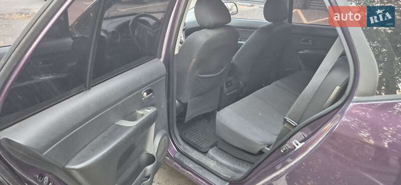 Минивэн Kia Carens 2008 в Золотоноше