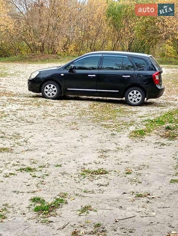 Минивэн Kia Carens 2008 в Полтаве