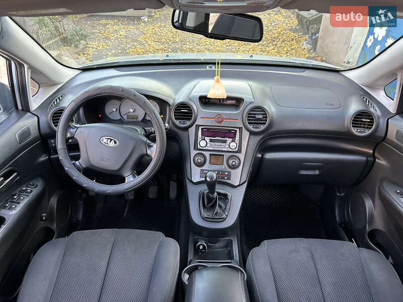 Минивэн Kia Carens 2007 в Новой Одессе