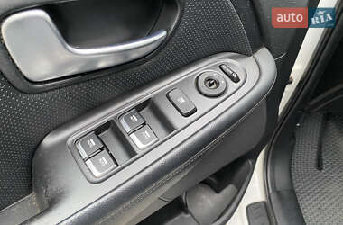 Микровэн Kia Carens 2013 в Львове