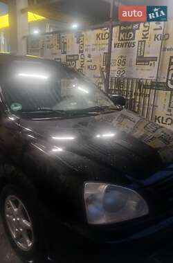Мінівен Kia Carens 2005 в Києві