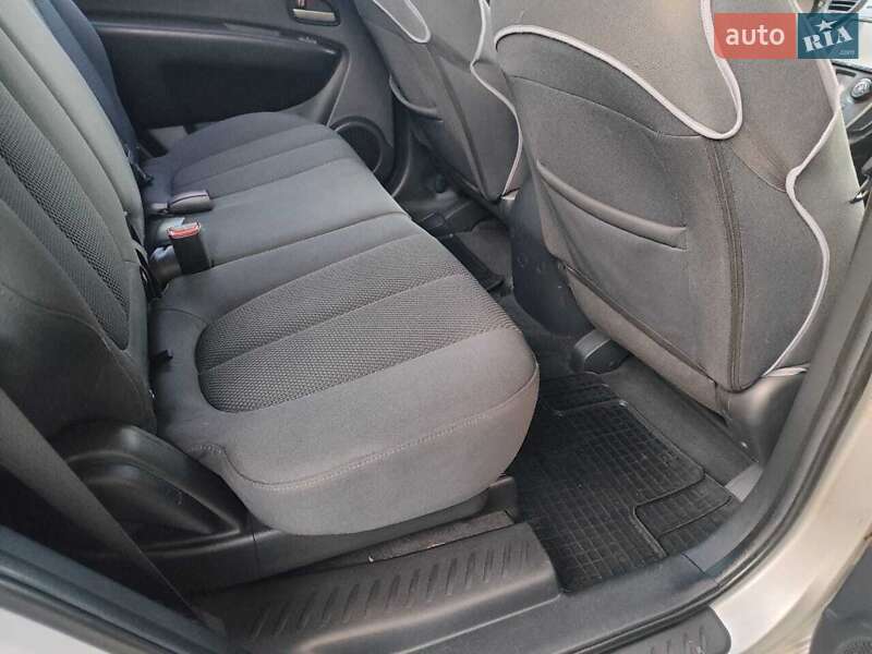 Минивэн Kia Carens 2007 в Львове фото 44 Минивэн Kia Carens 2007 в Львове