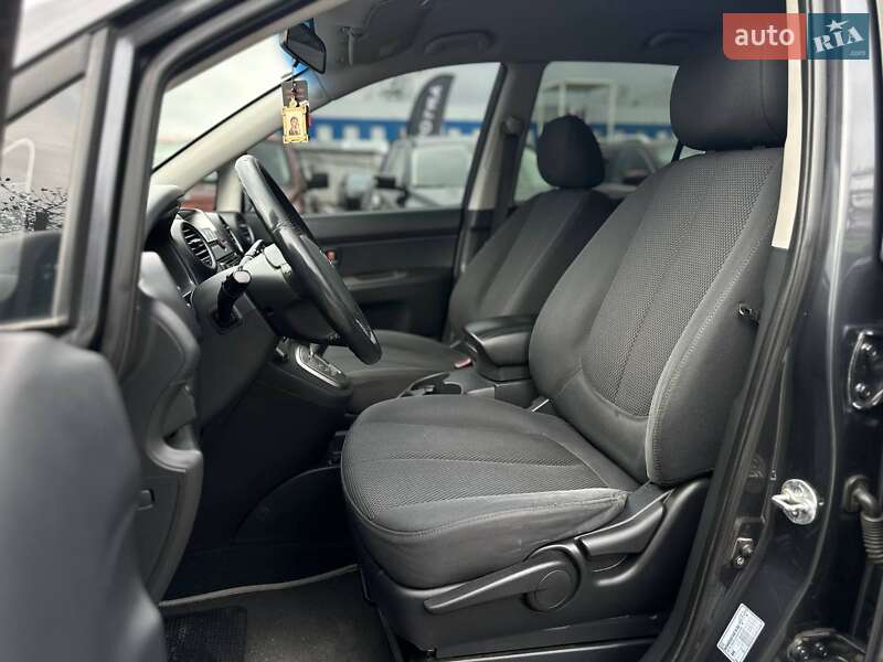 Мінівен Kia Carens 2008 в Києві