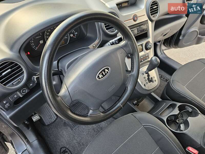 Минивэн Kia Carens 2008 в Кременчуге фото 8 Минивэн Kia Carens 2008 в Кременчуге