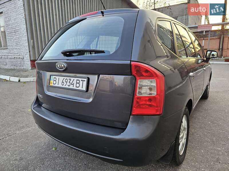 Минивэн Kia Carens 2008 в Кременчуге фото 6 Минивэн Kia Carens 2008 в Кременчуге