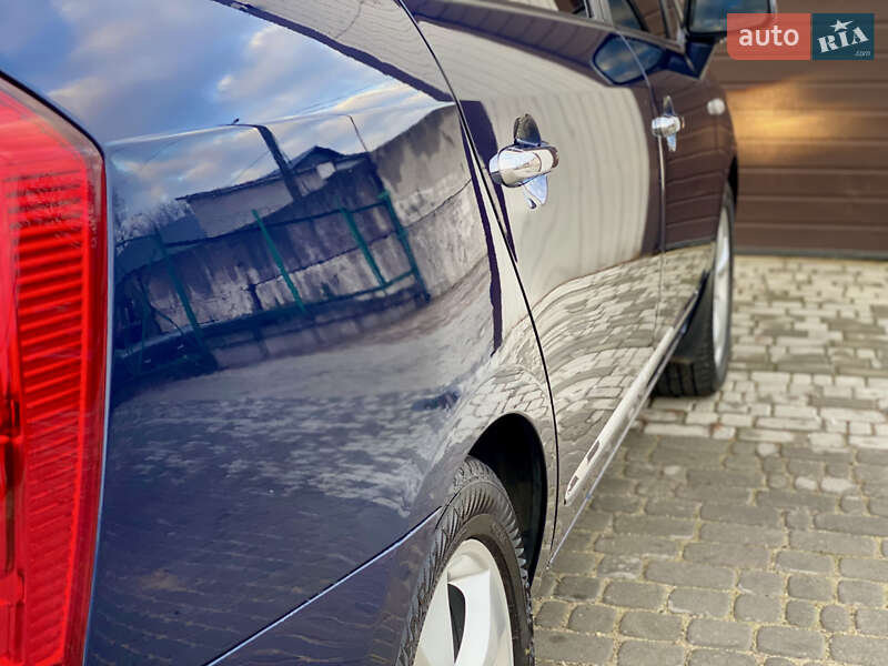 Минивэн Kia Carens 2008 в Житомире