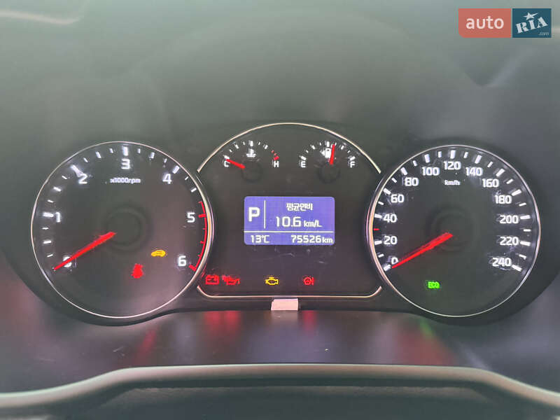 Микровэн Kia Carens 2013 в Фонтанке