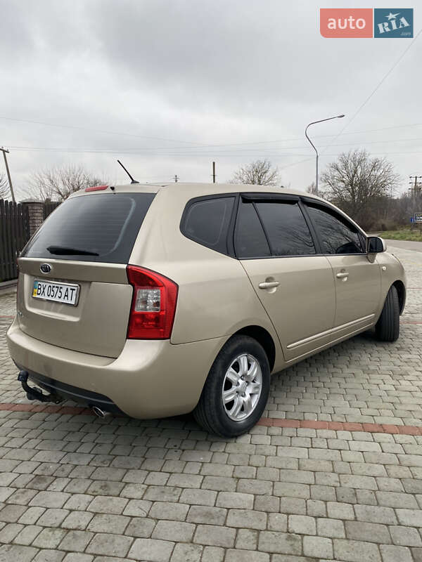 Минивэн Kia Carens 2008 в Староконстантинове