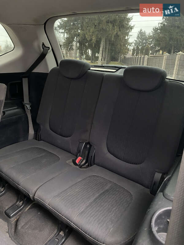 Минивэн Kia Carens 2008 в Староконстантинове
